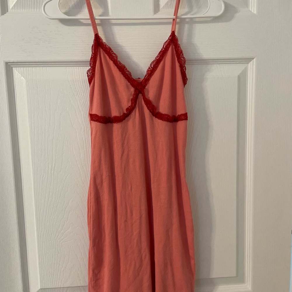 Elegant Red and Pink Lace Trim Chemise